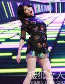 韩国明星热舞走光,惊艳舞姿与意外走光瞬间