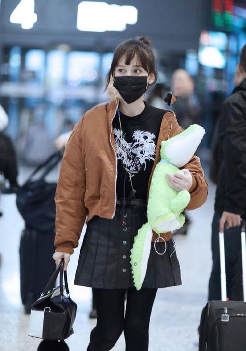 陈乔恩丝袜大腿,性感魅力一触即发