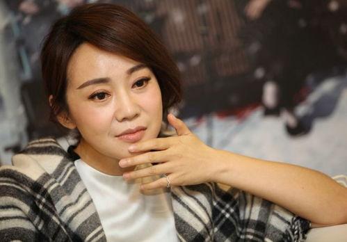 娱乐吃瓜妹闫妮小说,娱乐圈吃瓜女王,揭秘幕后故事